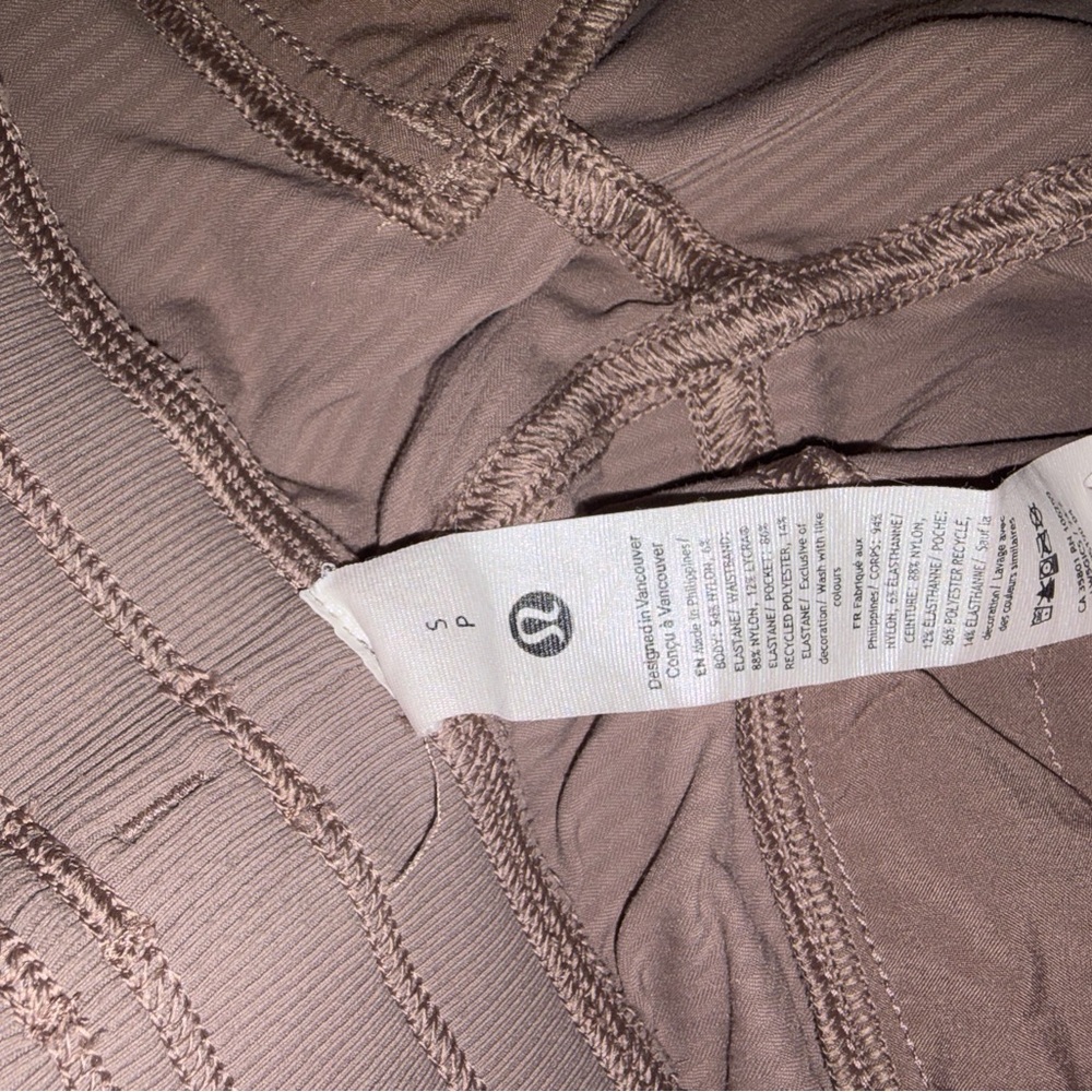 Lululemon Athletica Dance Studio Joggers - Picture 5 of 7
